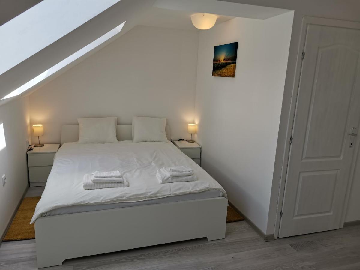 Ris Central Apartments Újvidék Kültér fotó